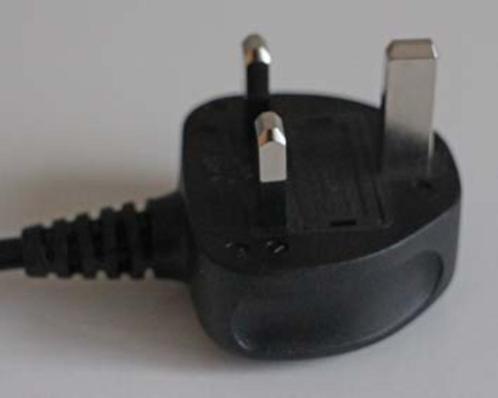 Netsnoer C7 stroomkabel met geaarde Engelse stekker, printer, Computers en Software, Pc- en Netwerkkabels, Nieuw, Verzenden