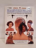 Haarverzorging hoe je jezelf opmaakt, Ophalen of Verzenden, Zo goed als nieuw, Jacki Wadeson