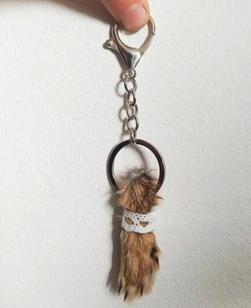 Konijnenpoot Charms sleutelhanger beschikbaar voor biedingen