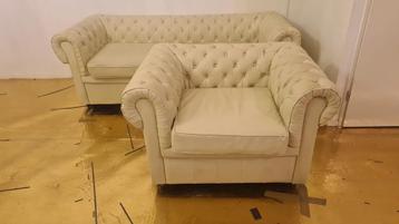 Chesterfield lederen 2 1/2 zit en stoel licht beige beschikbaar voor biedingen