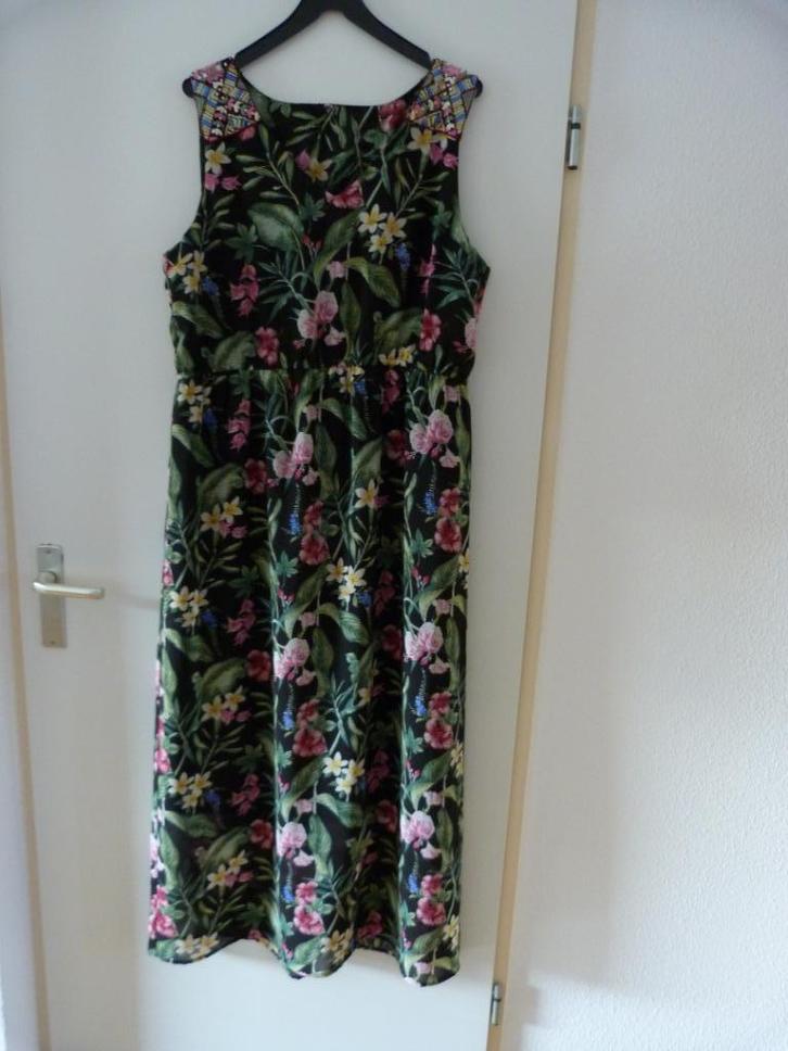 Jurk, bloemenmotief, mouwloos, Kleding | Dames, Jurken, Zo goed als nieuw, Onder de knie, Ophalen of Verzenden