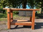 Timmermanswerkbank of badkamer meubel of sidetable