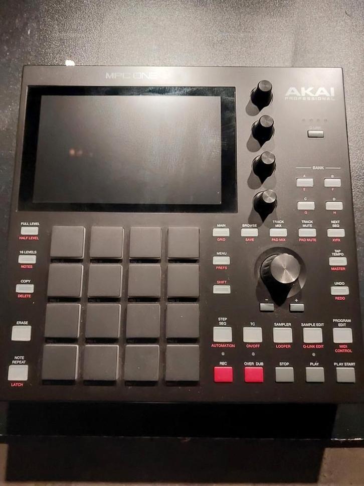 Akai MPC One - Compacte en Krachtige Sampler/Sequencer, Muziek en Instrumenten, Drumcomputers, Zo goed als nieuw, Overige merken