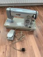 Veena naaimachine, Hobby en Vrije tijd, Naaimachines en Toebehoren, Ophalen, Zo goed als nieuw, Naaimachine, Overige merken
