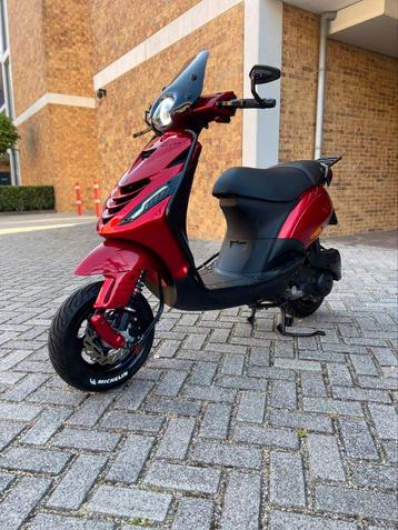 Piaggio Zip SP 4T 50cc Brom 2021 1e eigenaar Custom beschikbaar voor biedingen