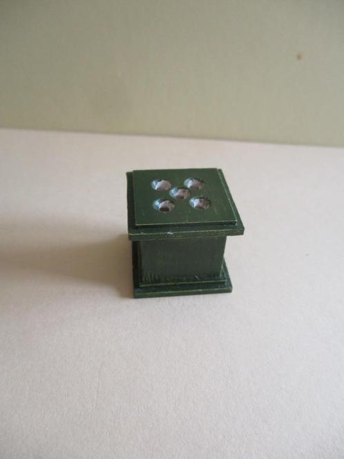 poppenhuis houten stof groen, Verzamelen, Poppenhuizen en Toebehoren, Zo goed als nieuw, Decoratie, Ophalen of Verzenden