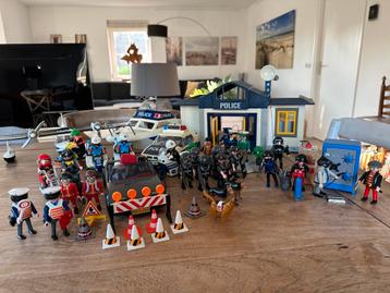 Playmobil politie mega set – voertuigen, boeven & bureau beschikbaar voor biedingen