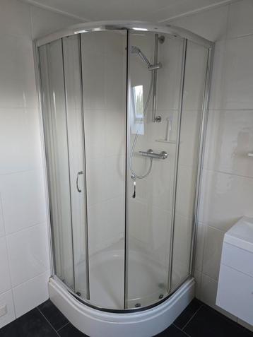 Douche cabine beschikbaar voor biedingen