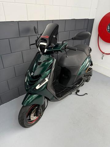 Piaggio Zip Sp Iget 2020 4Takt 45km Bromscooter Vol Opties! beschikbaar voor biedingen