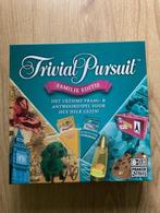 Trivial Pursuit Family Edition  Maar 1 setje kaartjes is geo, Hobby en Vrije tijd, Gezelschapsspellen | Bordspellen, Parker, Zo goed als nieuw