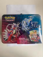 Pokémon Back to School Collector Chest, Hobby en Vrije tijd, Nieuw, Foil, Ophalen of Verzenden