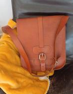 Cognac leren messenger bag vintage, Sieraden, Tassen en Uiterlijk, Tassen | Damestassen, Ophalen of Verzenden, Zo goed als nieuw