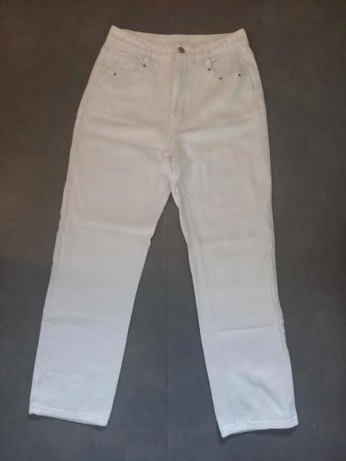 Witte spijkerbroek mom fit met pareldetail, maat M, shein, Kleding | Dames, Spijkerbroeken en Jeans, Zo goed als nieuw, W28 - W29 (confectie 36)