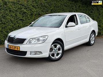 Skoda Octavia 1.2 TSI Elegance Business Line Xenon Navi PDC beschikbaar voor biedingen