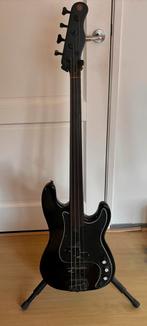 Prachtige Fretloze basgitaar, Muziek en Instrumenten, Ophalen, Zo goed als nieuw, Fretloos