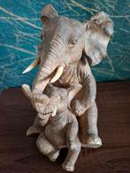 Olifant Beeld met Jong - Dierenbeeld, Huis en Inrichting, Ophalen, Zo goed als nieuw