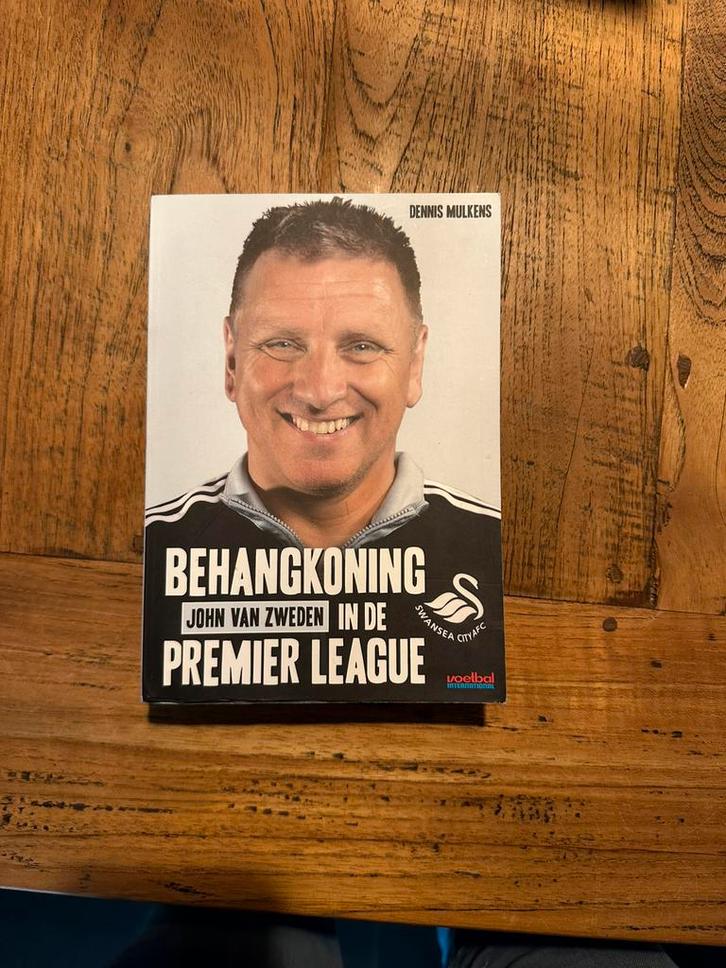 Dennis Mulkens - John van Zweden, Boeken, Biografieën, Zo goed als nieuw, Sport, Ophalen of Verzenden