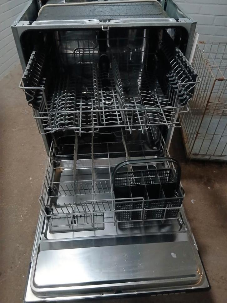 AEG inbouw vaatwasser A++ Bezorgen tot +-30 km in overleg, Witgoed en Apparatuur, Wasmachines, Gebruikt, 6 tot 8 kg, Minder dan 85 cm