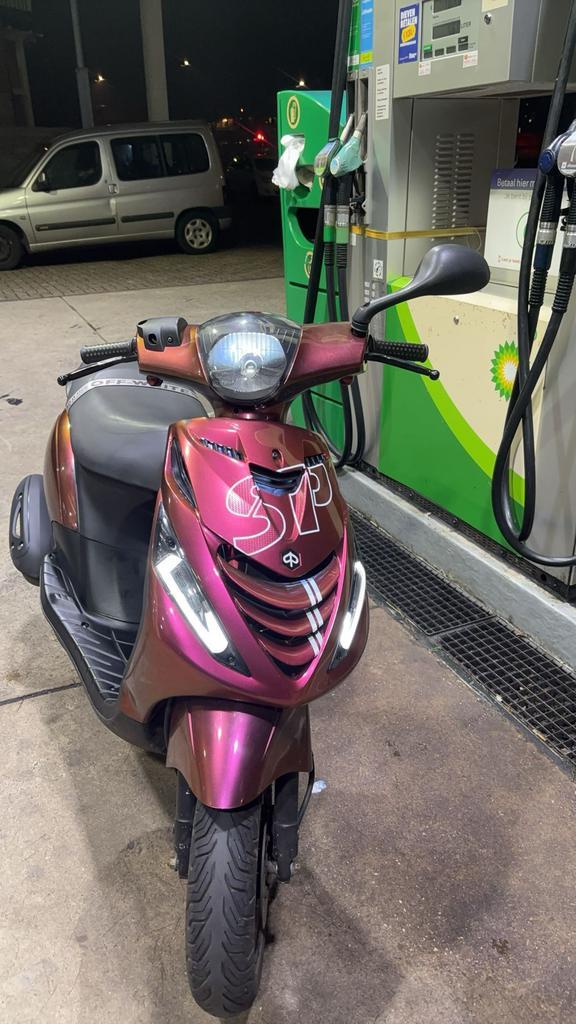 Zip iget 2020, Fietsen en Brommers, Scooters | Piaggio, Zo goed als nieuw, Zip, Benzine, Ophalen