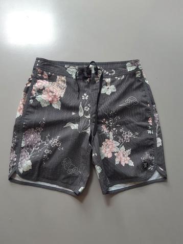 Boardshort / zwembroek Roark maat 28 (heren XS schat ik) beschikbaar voor biedingen
