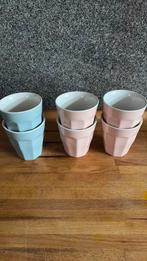 Koffiebeker Hema 4 roze 2 lichtblauwe, Ophalen, Zo goed als nieuw, Overige stijlen, Kop(pen) en/of Schotel(s)