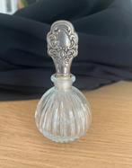 Antiek parfumflesje verzilverde dop, Ophalen of Verzenden, Gebruikt, Parfumfles