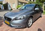 Volvo V40 1.6 T2 120PK 2015 Grijs, Auto's, Voorwielaandrijving, Stof, Zwart, 4 cilinders