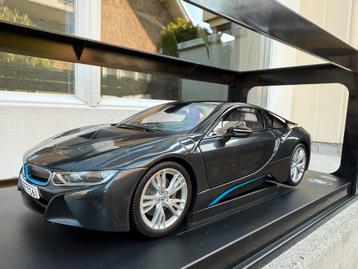 1:18 BMW i8 Sophisto Grey 2013 Paragon BMW Dealereditie beschikbaar voor biedingen