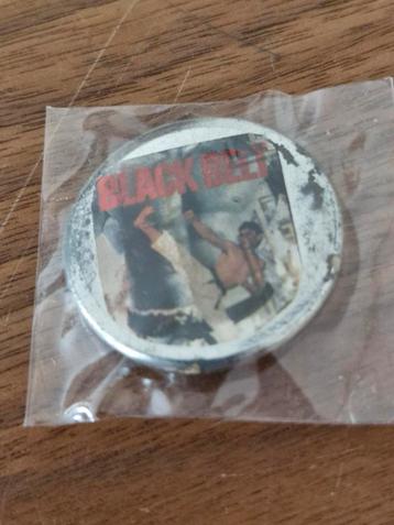 F 209 Black Belt Film Button  beschikbaar voor biedingen