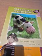 christel krukkert, gesigneerd kleine knuffels en aapjes, Ophalen of Verzenden, Gebruikt, Haken, Patroon of Boek