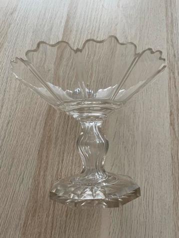Antiek Biedermeier kristal schaaltje op voet beschikbaar voor biedingen