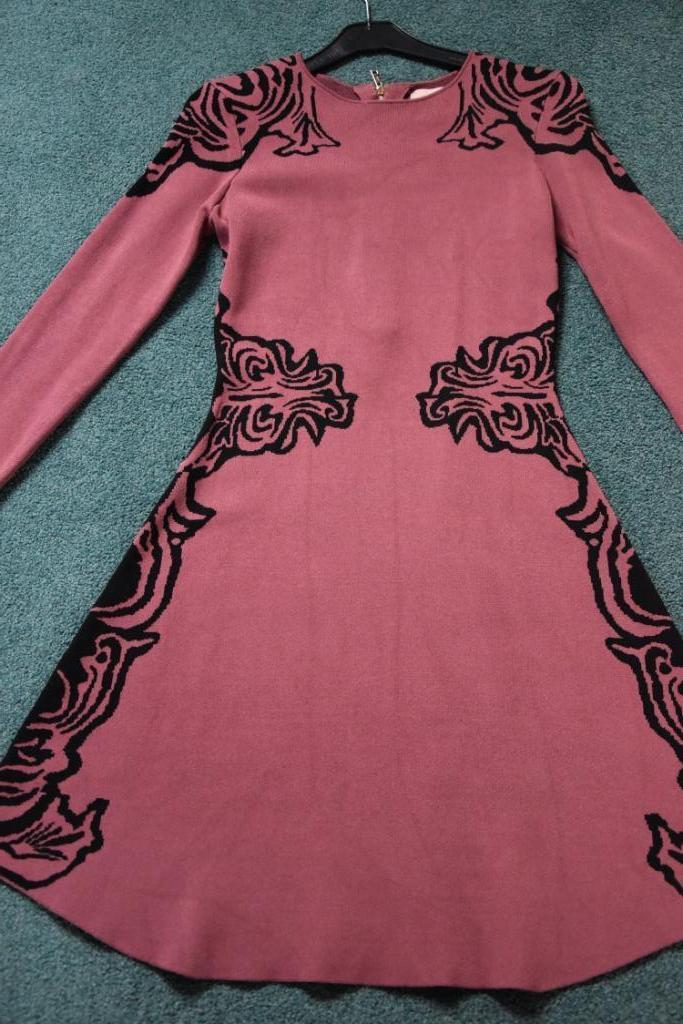 Jurk Novi Josh V mt M, Kleding | Dames, Jurken, Zo goed als nieuw, Maat 38/40 (M), Rood, Boven de knie, Ophalen of Verzenden