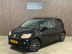 Volkswagen Up! 1.0 groove up! BlueMotion 2014 PANO AIRCO PDC, Auto's, Euro 5, Gebruikt, Up!, 4 stoelen