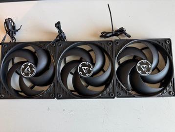 3 x Arctic 120mm Fan Zwart beschikbaar voor biedingen