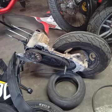 Gy6 Chinees scooter blok zat onder een agm  beschikbaar voor biedingen