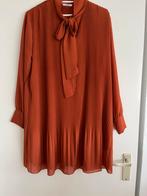 "Elegant koraal plissé blouse met strik, Ophalen of Verzenden, Zo goed als nieuw, Rood