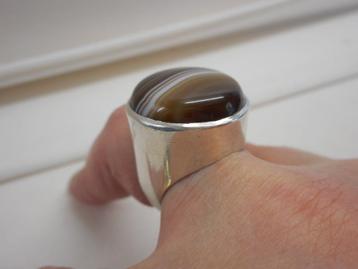 zilveren Engelse ring met streep agaat maat 17 nr.1463 beschikbaar voor biedingen