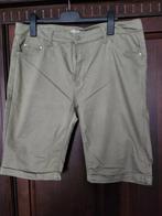 Leger groene short, Ophalen of Verzenden, Zo goed als nieuw, Groen, Broek of Spijkerbroek