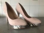 Pumps, maat 38, kleur roze met print, nieuw, Kleding | Dames, Schoenen, Ophalen of Verzenden, Zo goed als nieuw, Roze