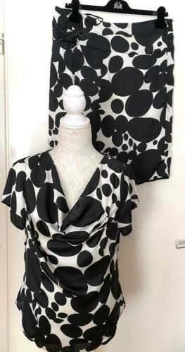 La Ligna top met bijp. Rok maat 42 [DM], Kleding | Dames, Tops, Zo goed als nieuw, Maat 42/44 (L), Zwart, Korte mouw, Ophalen of Verzenden