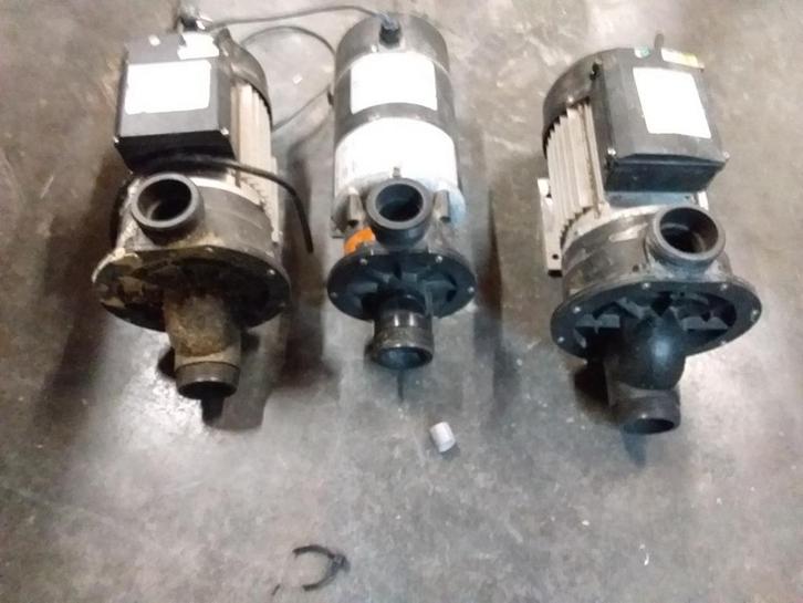 Jacuzzi Pompen - 3x Hoge Druk, 2x Circulatie - 230V, Tuin en Terras, Bubbelbaden en Hottubs, Gebruikt, Ophalen