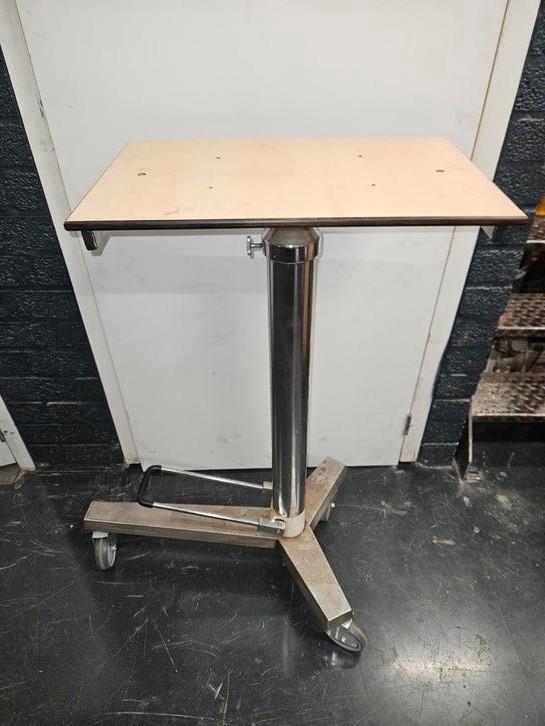 Hydraulisch in Hoogte verstelbare rvs tafel werkplaats, Auto diversen, Autogereedschap, Ophalen