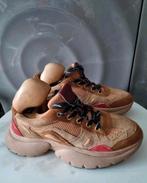 Maje sneakers, maat 40, bruin suède, uitmuntende conditie, Kleding | Heren, Schoenen, Ophalen of Verzenden, Bruin, Maje, Sneakers of Gympen