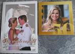 2 boeken Koninklijk Huis - Nog steeds verliefd / Maxima 50, Ophalen of Verzenden, Gebruikt, Kaart, Foto of Prent