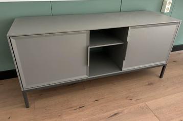Ikea Tullstorp tv meubel / televisie kast grijs zgan! beschikbaar voor biedingen