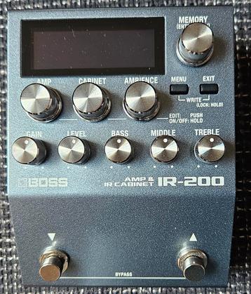 Boss IR-200 Amp & IR Cabinet  beschikbaar voor biedingen