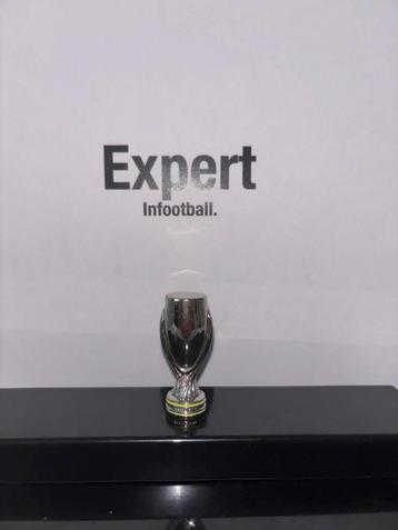 Uefa super cup klein beschikbaar voor biedingen
