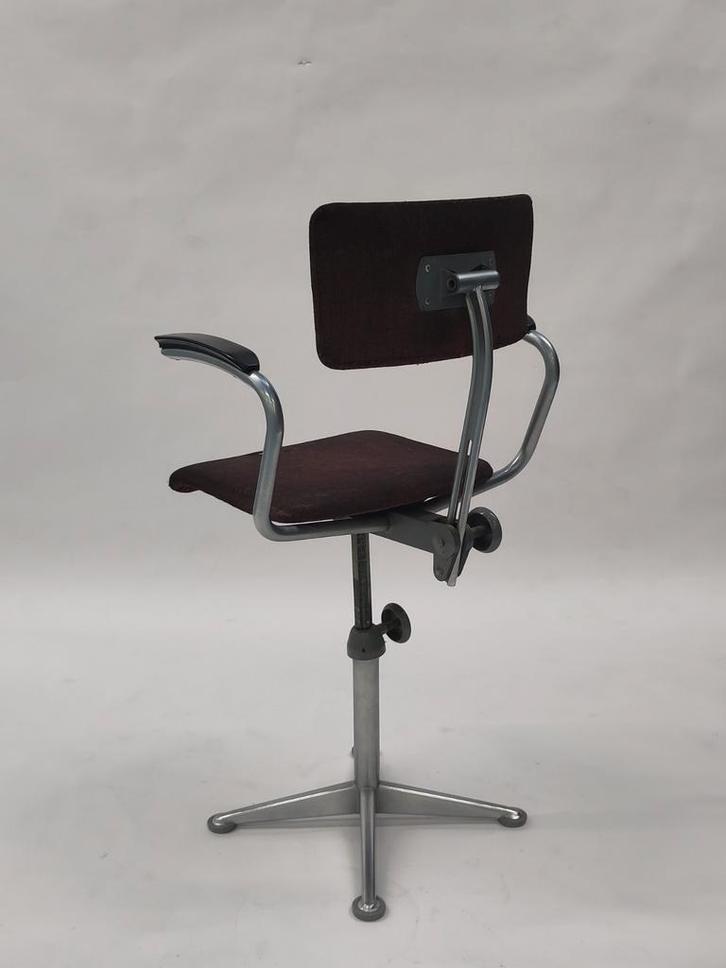 Vintage bureaustoel Ahrend de Cirkel Friso Kramer werkstoel, Huis en Inrichting, Bureaustoelen, Gebruikt, Bureaustoel, Rood, Ophalen