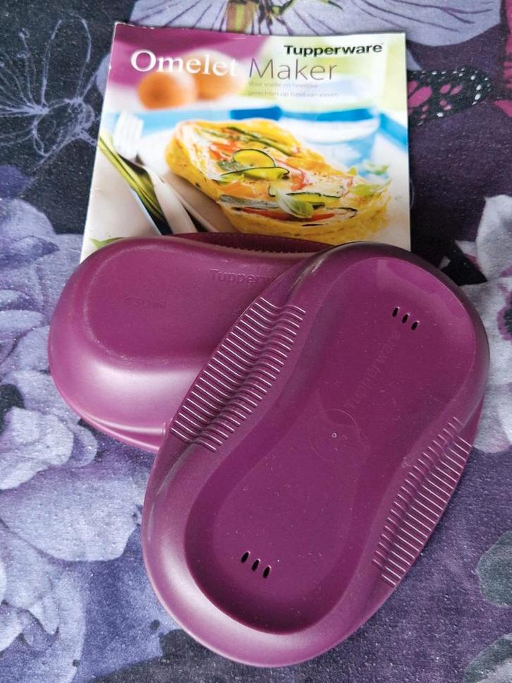Tupperware Omeletmaker voor magnetron met receptenboekje, Huis en Inrichting, Keuken | Tupperware, Zo goed als nieuw, Schaal, Paars