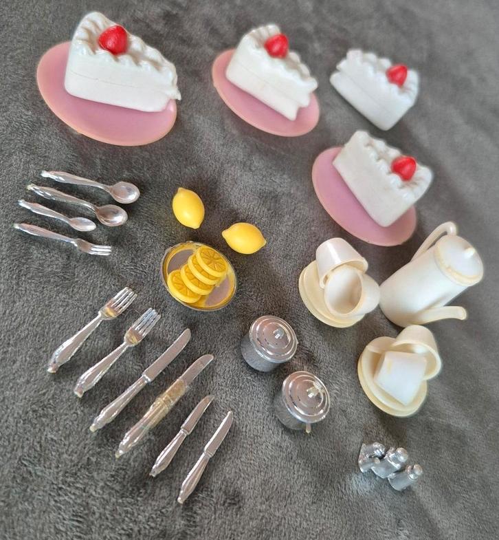 Vintage Otto Simon Fleur Cake & Tea Set #8004, Verzamelen, Poppen, Gebruikt, Overige typen, Ophalen of Verzenden